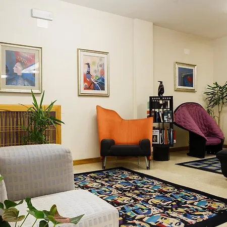 G. Capitol Отель 4*