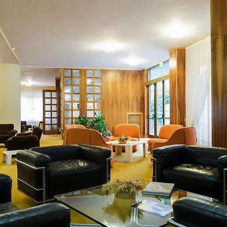 G. Capitol Отель 4*