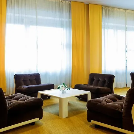 Отель G. Capitol 4*