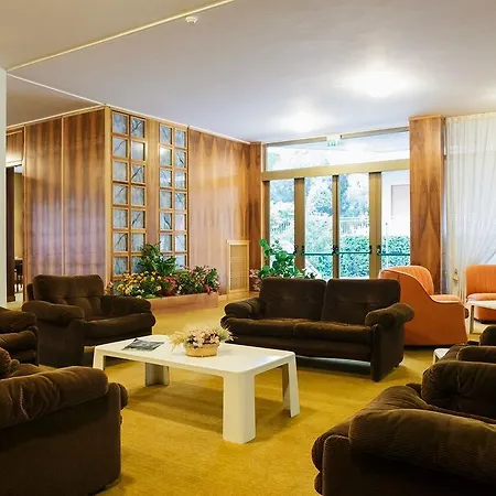 Отель G. Capitol 4*
