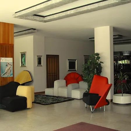 Hotel G. Capitol 4*