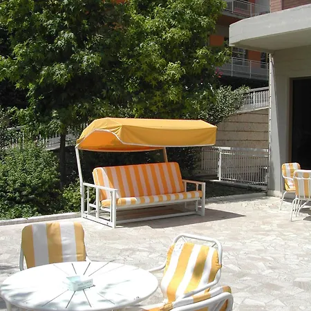 Hotel G. Capitol 4*