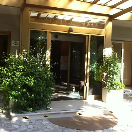 Hotel G. Capitol 4*